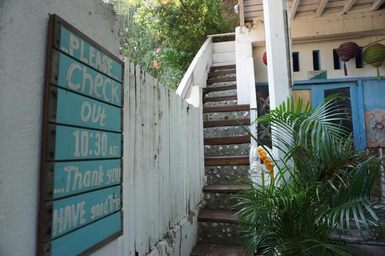 Bed and Breakfast Salon De Nomad Gili T. Gili Trawangan Exterior foto