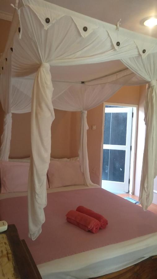 Bed and Breakfast Salon De Nomad Gili T. Gili Trawangan Exterior foto