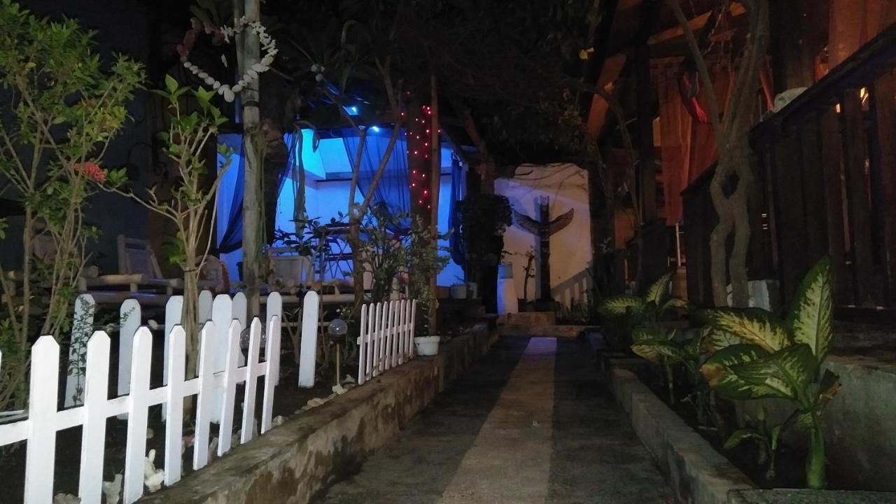 Bed and Breakfast Salon De Nomad Gili T. Gili Trawangan Exterior foto